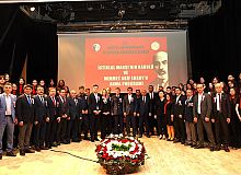 İSTİKLAL MARŞI'NIN 104. YILI KÖRFEZ'DE COŞKUYLA KUTLANDI