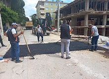 Körfez Belediyesi Yol Bakım ve Onarım Çalışmalarına Devam Ediyor