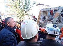 Gebze’de Bina Çöktü: Ekipler Enkaz Altındaki Vatandaşlara Ulaşmak İçin Seferber Oldu