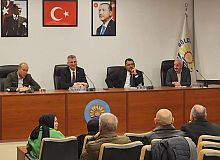 Başkan Sezer, Gölcük’te Muhtarlarla Ortak Çalışma Toplantısı Yaptı