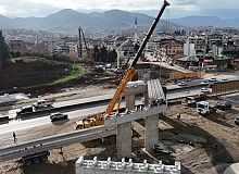 Başiskele Kavşağı Giriş  Projesi’nde Köprüler Yükseliyor