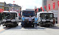 İzmit Belediyesinin kadın şoförleri yollarda