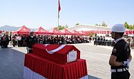 Özel Harekat Polisi ÖZER,tarfik kazasında yaşamını yitirdi.