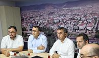 Derince’de Muhtarlarla, Fiber Kablo Toplantısı