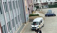 GÖLCÜK'TE DRAMATİK OLAY! GENÇ KIZ 4. KATTAN DÜŞTÜ