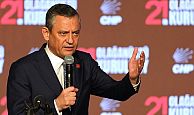 ÖZGÜR ÖZEL, KURULTAYDA YENİDEN GENEL BAŞKAN SEÇİLDİ