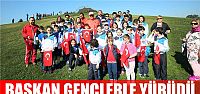 Başkan Karaosmanoğlu gençlerle yürüdü