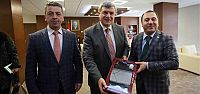  Başkan Karaosmanoğlu,  TÜKSİAD heyeti ile bir araya geldi