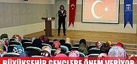 Büyükşehir gençlere önem veriyor