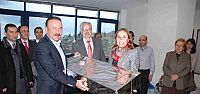 İZMİT BELEDİYESİ OKULLARA YARDIM  YAĞDIRDI