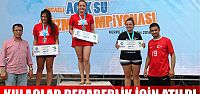  Kulaçlar birlik ve beraberlik için atıldı