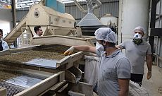 Akademisyenlerden, distilasyon merkezine tam not