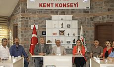 Körfez Belediye Başkanı Söğüt, Kent Konseyi Başkanını Tebrik Etti