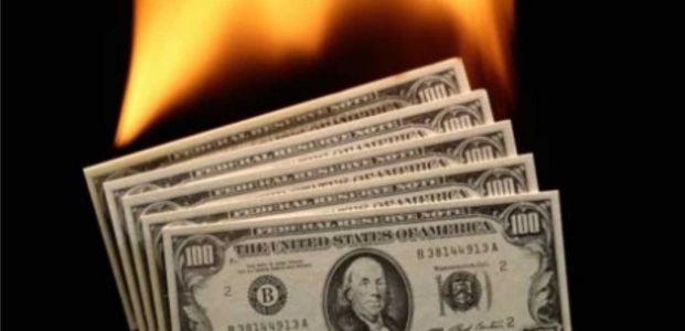 Yükselişini sürdüren dolar 2,70'i aşarak yeni rekora imza attı.