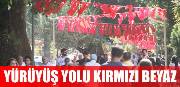  Yürüyüş Yolu, Kırmızı-Beyaza büründü